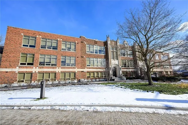 Additional property image - 397 King St Unit 205