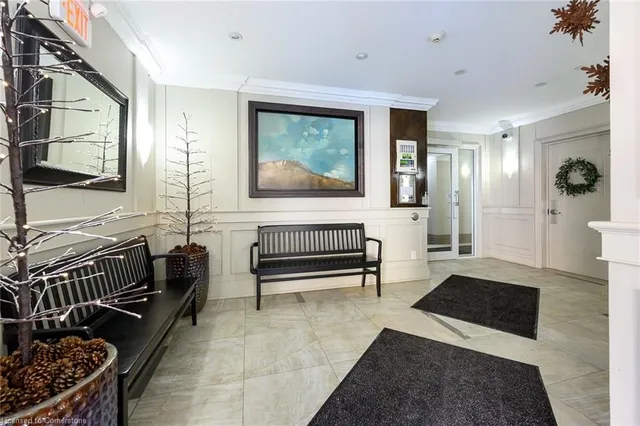 Additional property image - 397 King St Unit 205