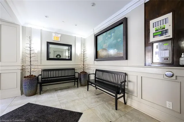 Additional property image - 397 King St Unit 205
