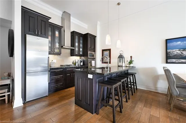 Additional property image - 397 King St Unit 205