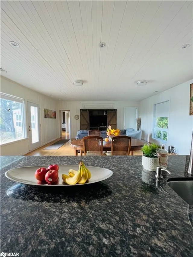 Additional image 10 of 8 Renwood Pl
