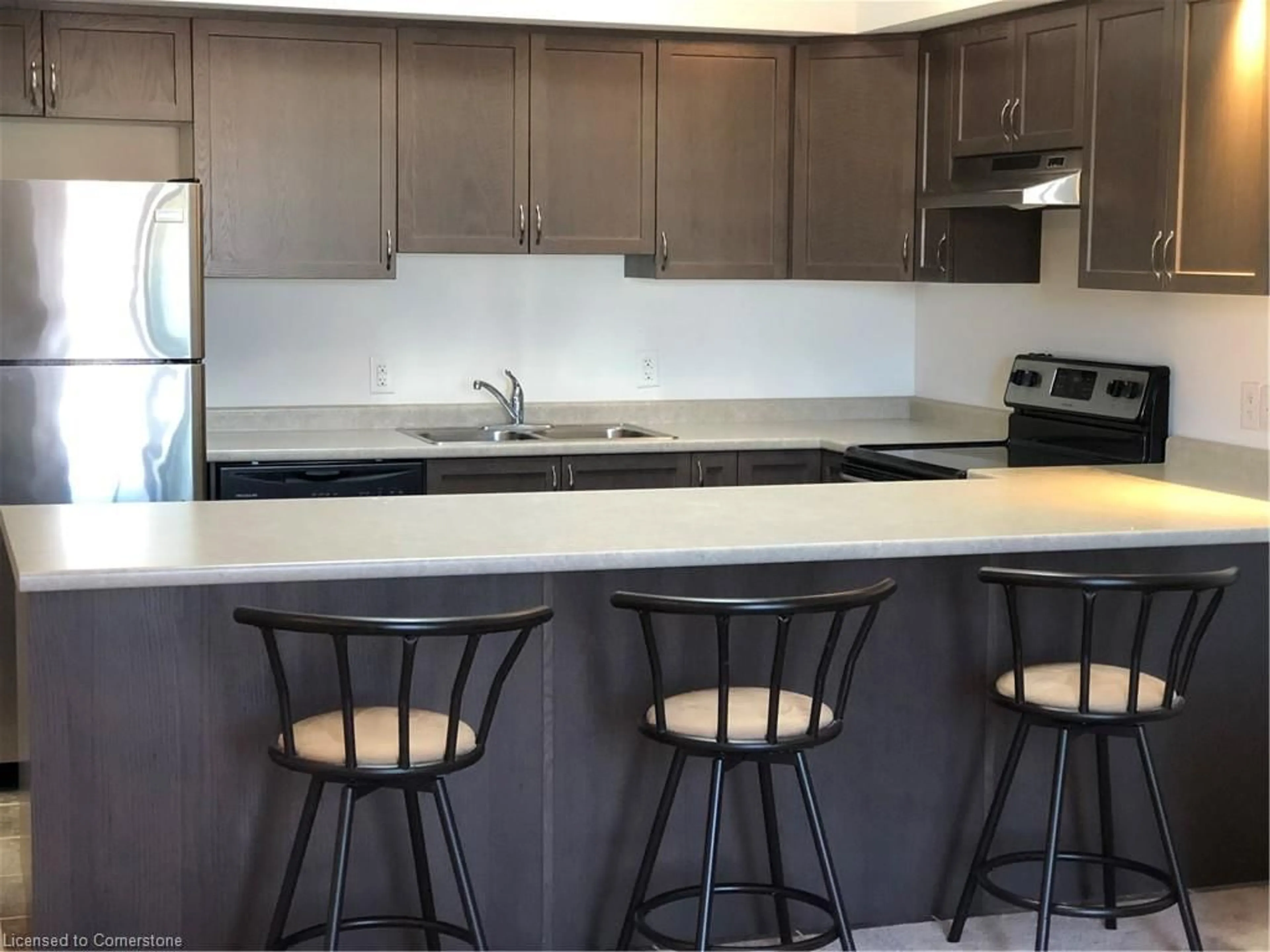 Open concept kitchen, unknown for 170 Rockhaven Lane #322, Waterdown Ontario L8B 1B5