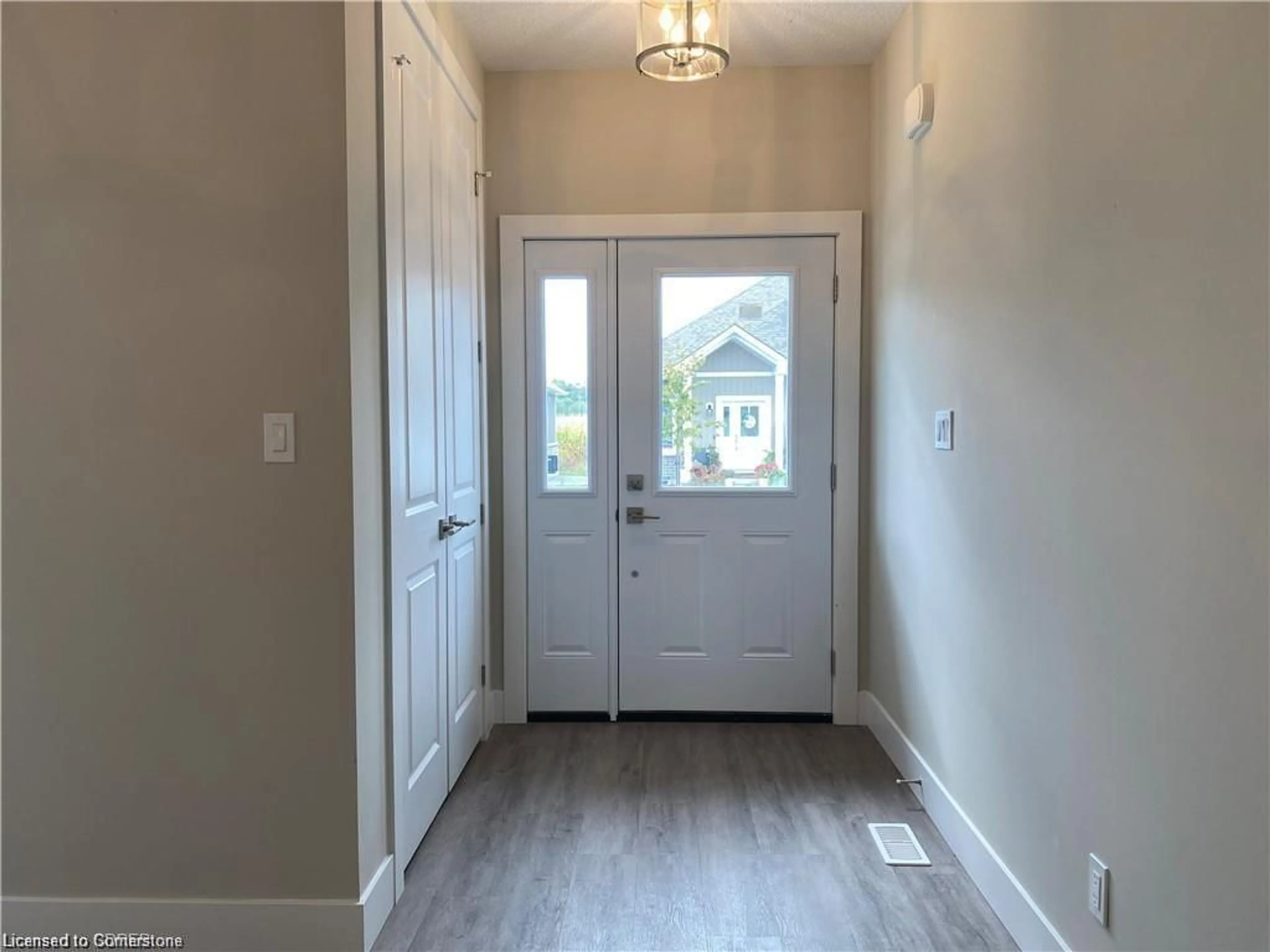 Indoor entryway for 744 Nelson St #28, Port Dover Ontario N0A 1N0