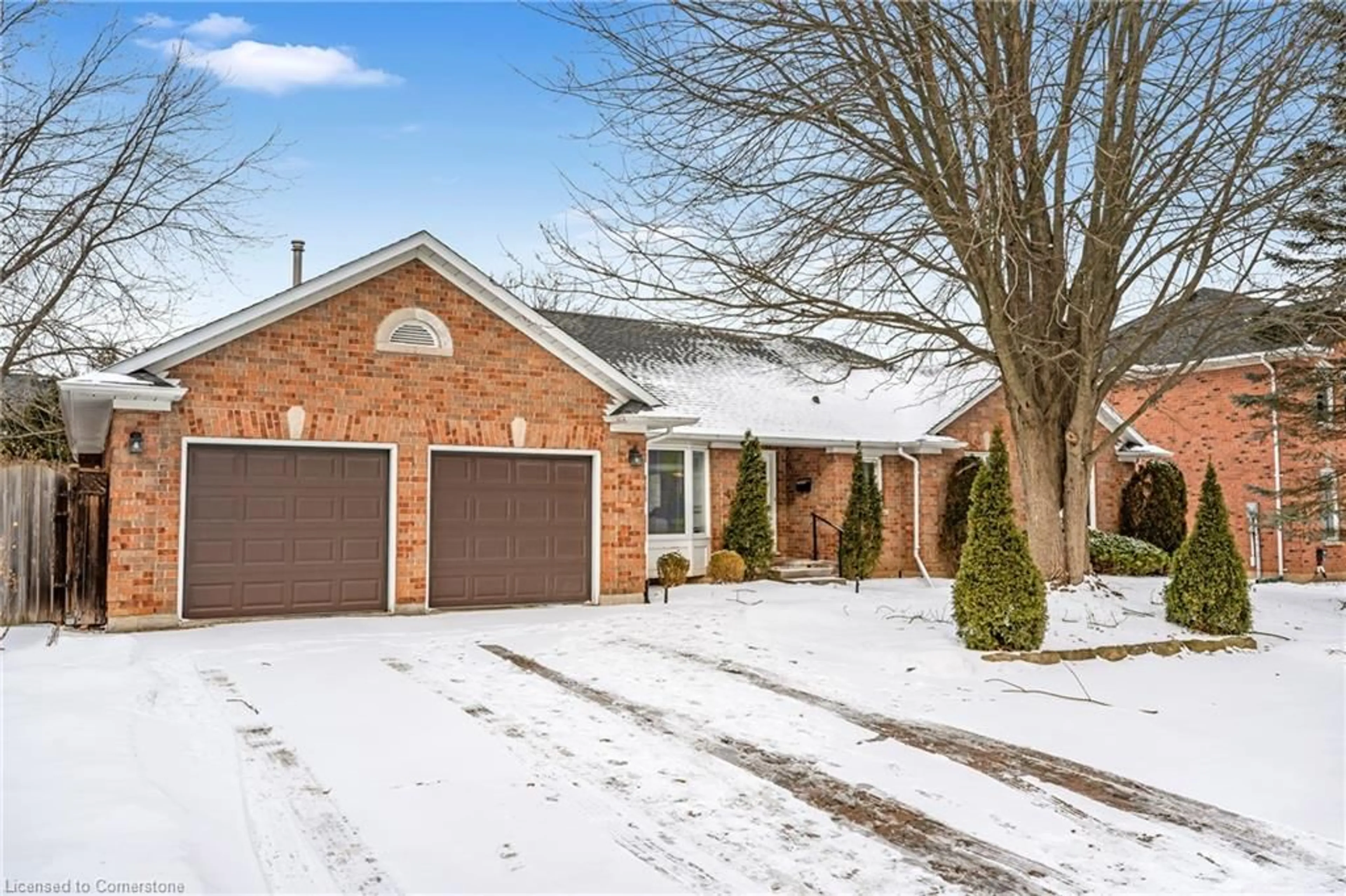 Home with brick exterior material, street for 417 Golflinks Rd, Ancaster Ontario L9G 4G6