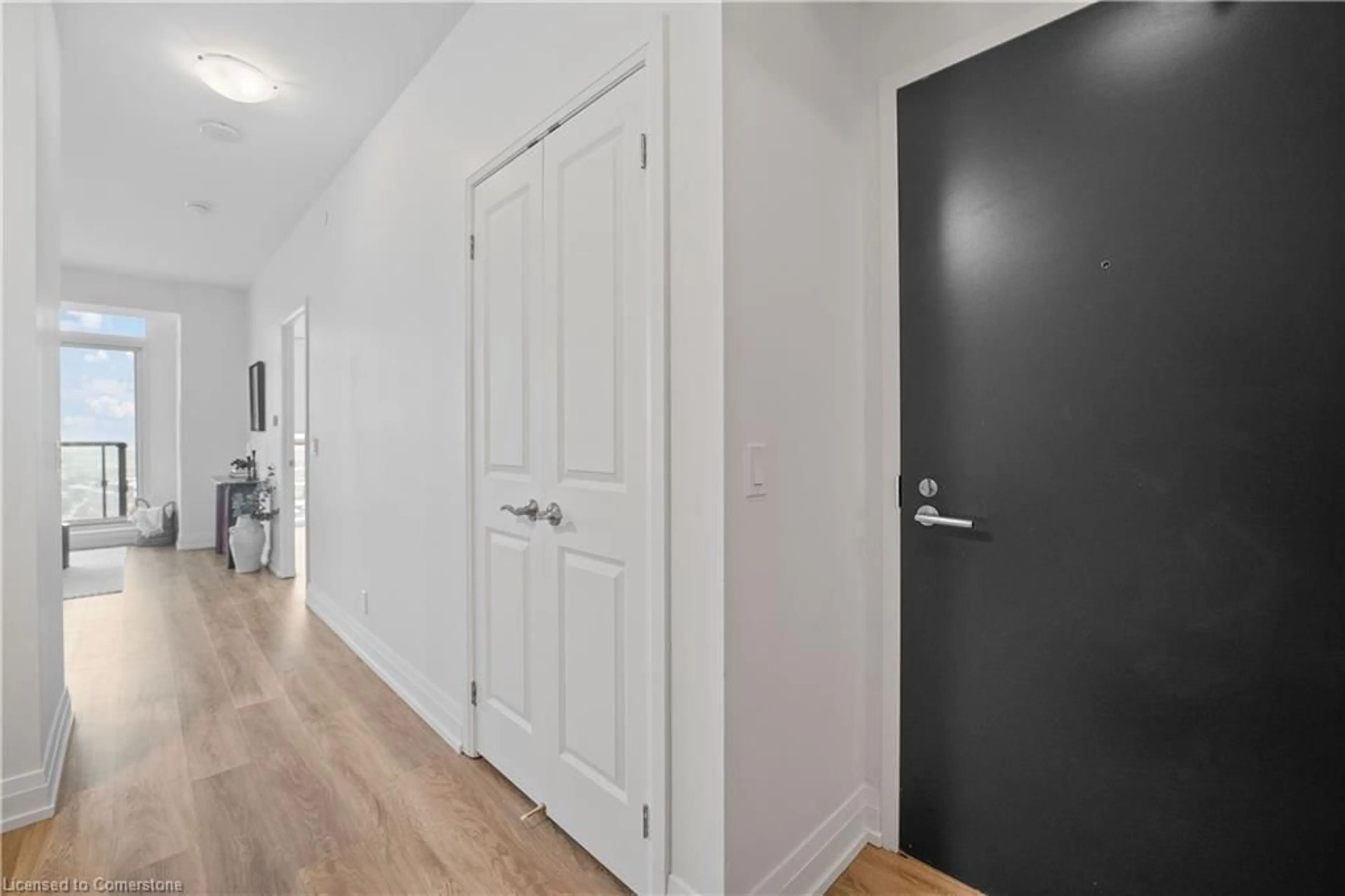 Indoor entryway for 17 Zorra St #1608, Toronto Ontario M8Z 0C8