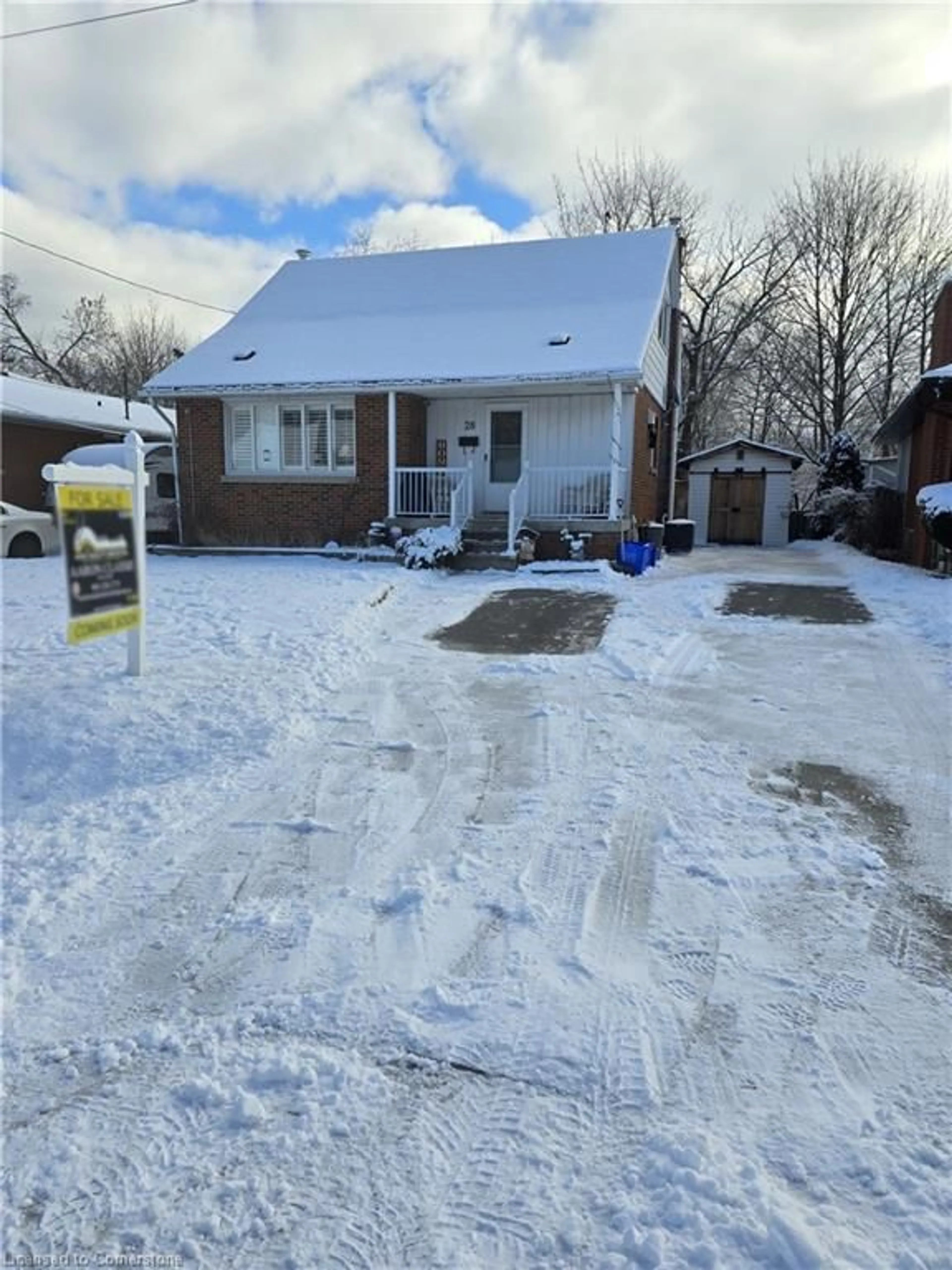 A pic from outside/outdoor area/front of a property/back of a property/a pic from drone, street for 28 Bland Ave, Stoney Creek Ontario L8G 3R1