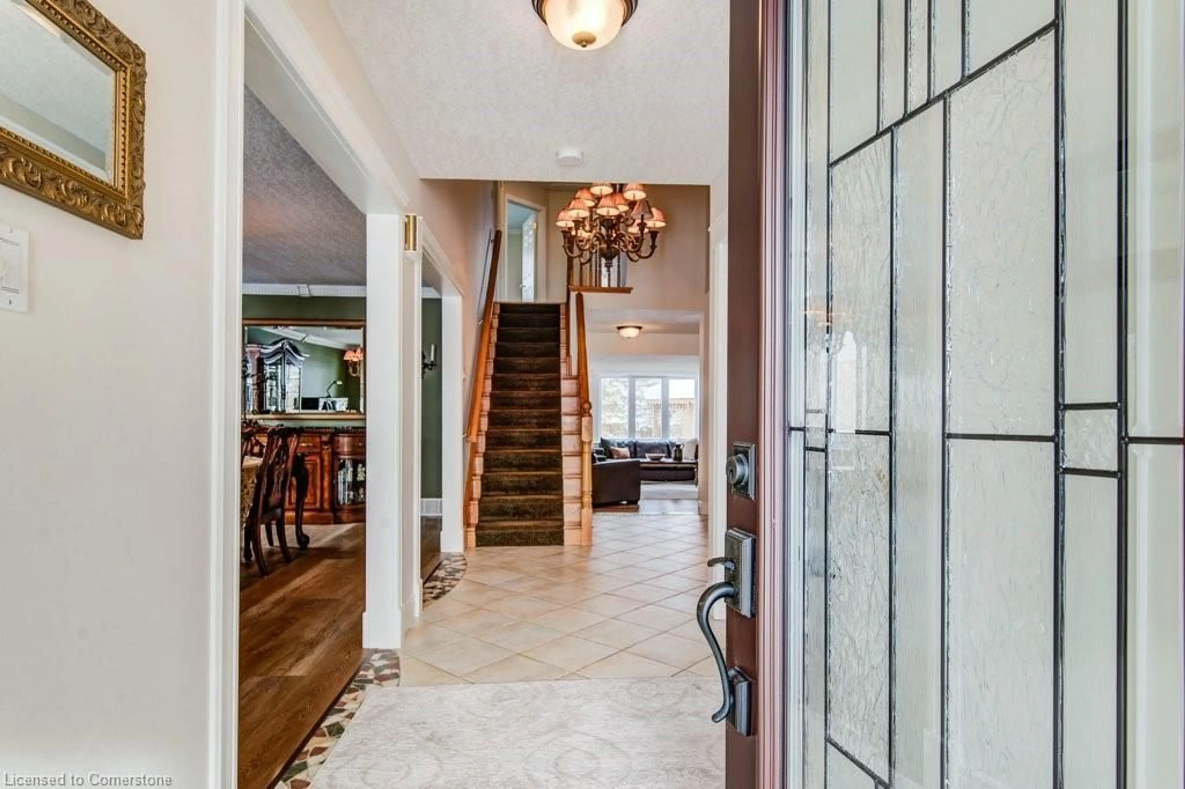 Indoor entryway for 222 Beaver Creek Rd, Waterloo Ontario N2T 2R8