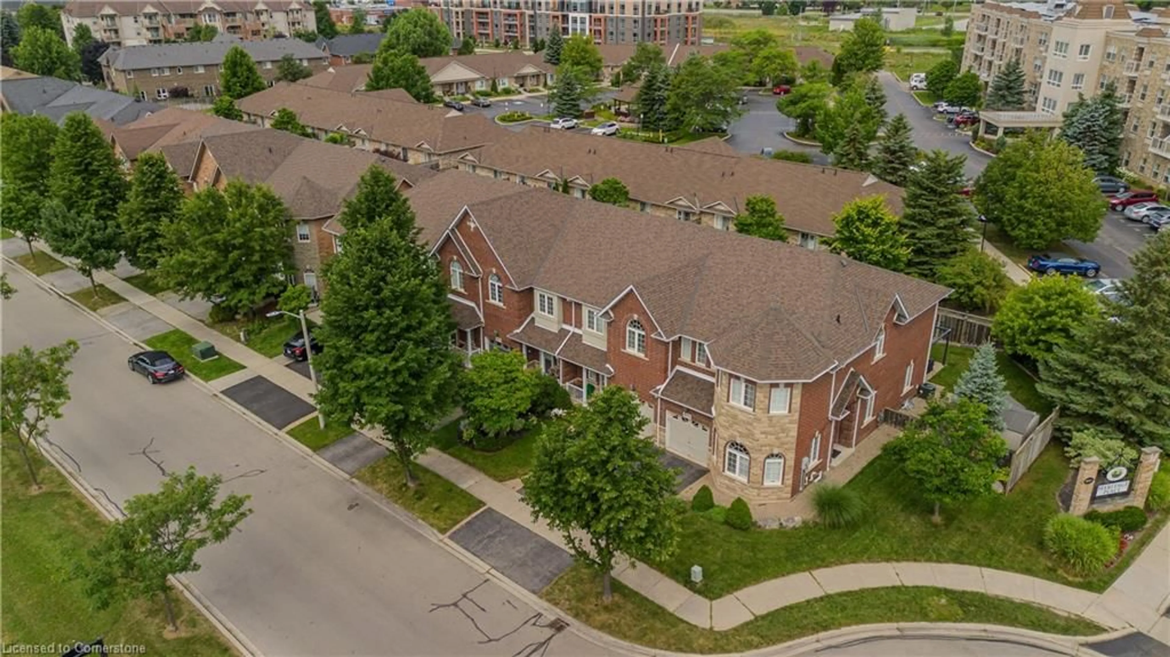 A pic from outside/outdoor area/front of a property/back of a property/a pic from drone, street for 4071 Kilmer Dr, Burlington Ontario L7M 5A6