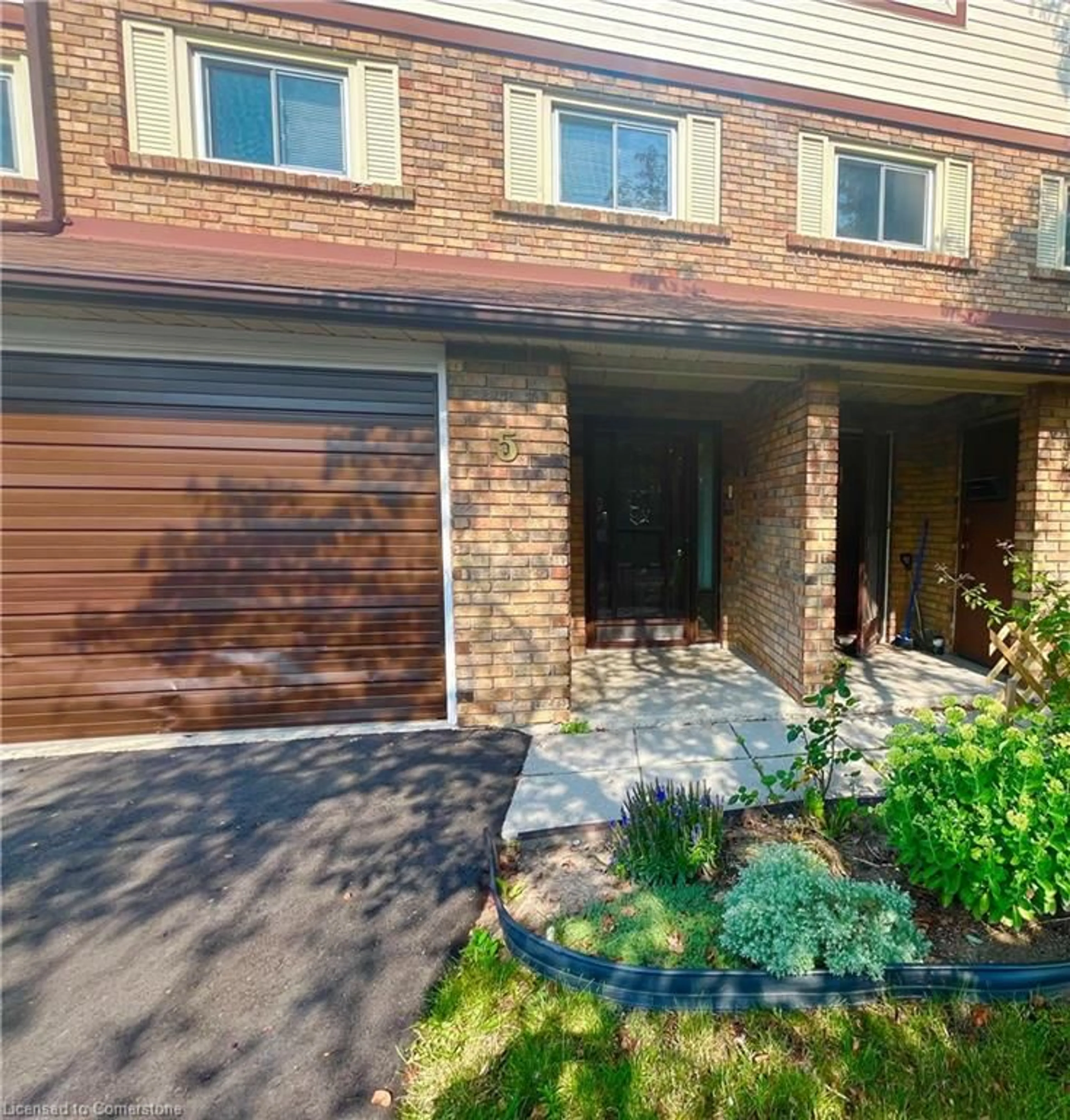 Home with brick exterior material, street for 34 Bow Valley Dr #5, Hamilton Ontario L8E 3L4