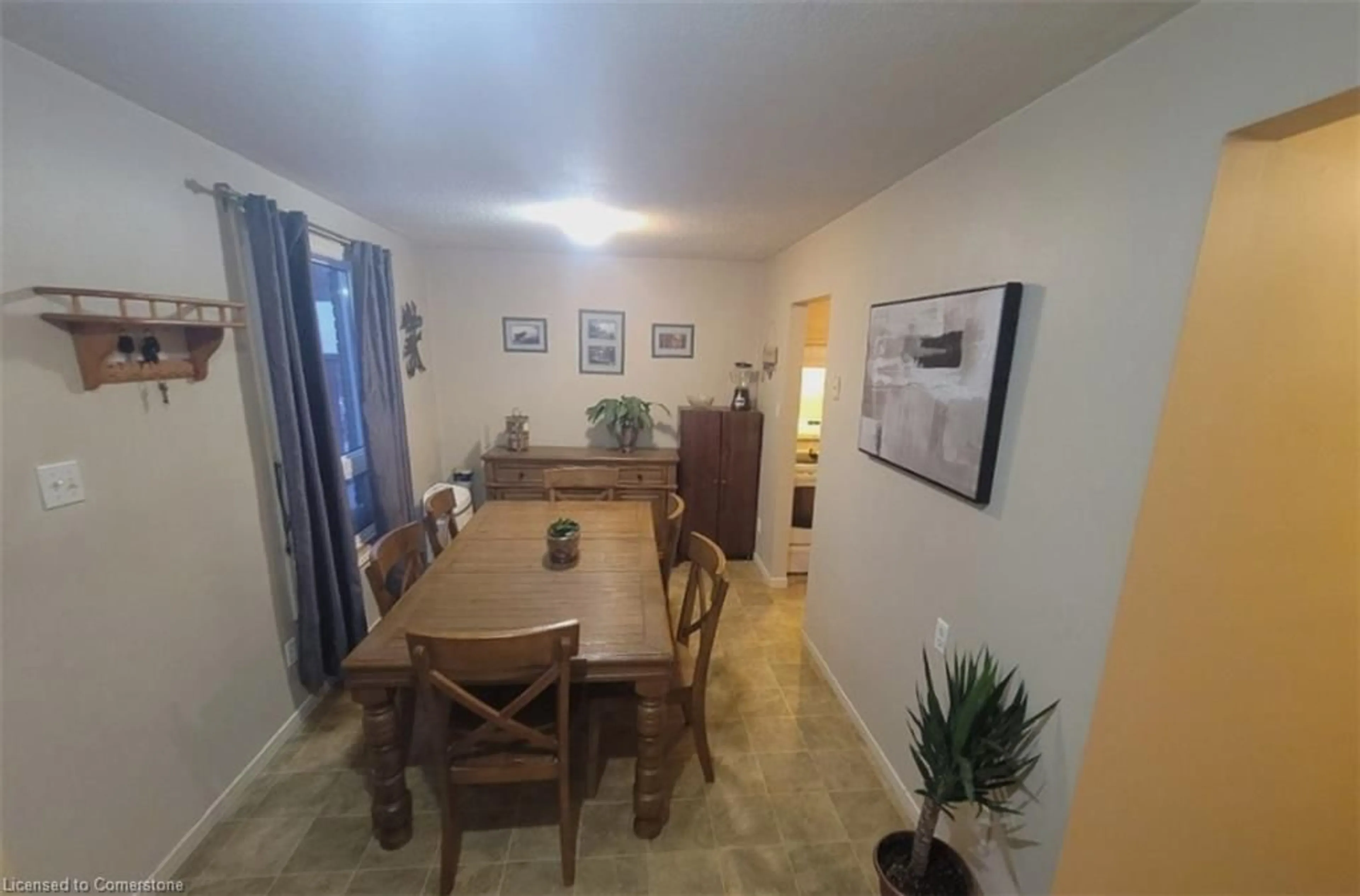 Dining room, unknown for 42 Cedarhill Cres, Kitchener Ontario N2E 2H4