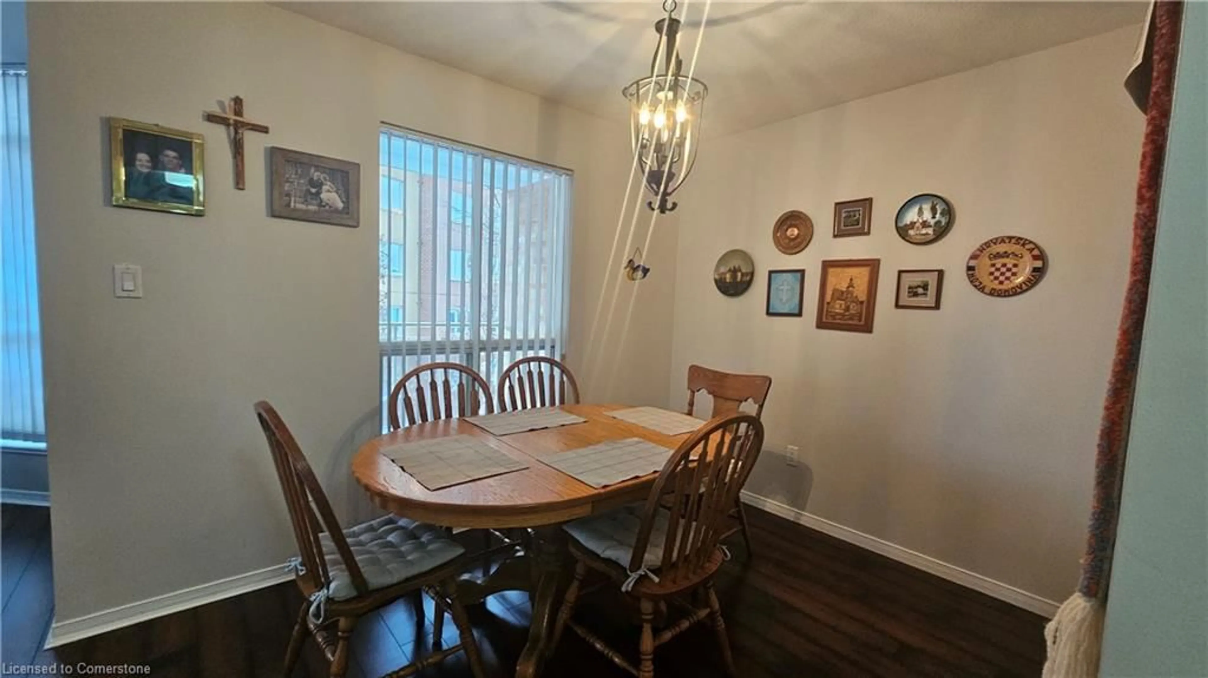 Dining room, wood/laminate floor for 1414 King St #206, Kitchener Ontario N2G 4T8