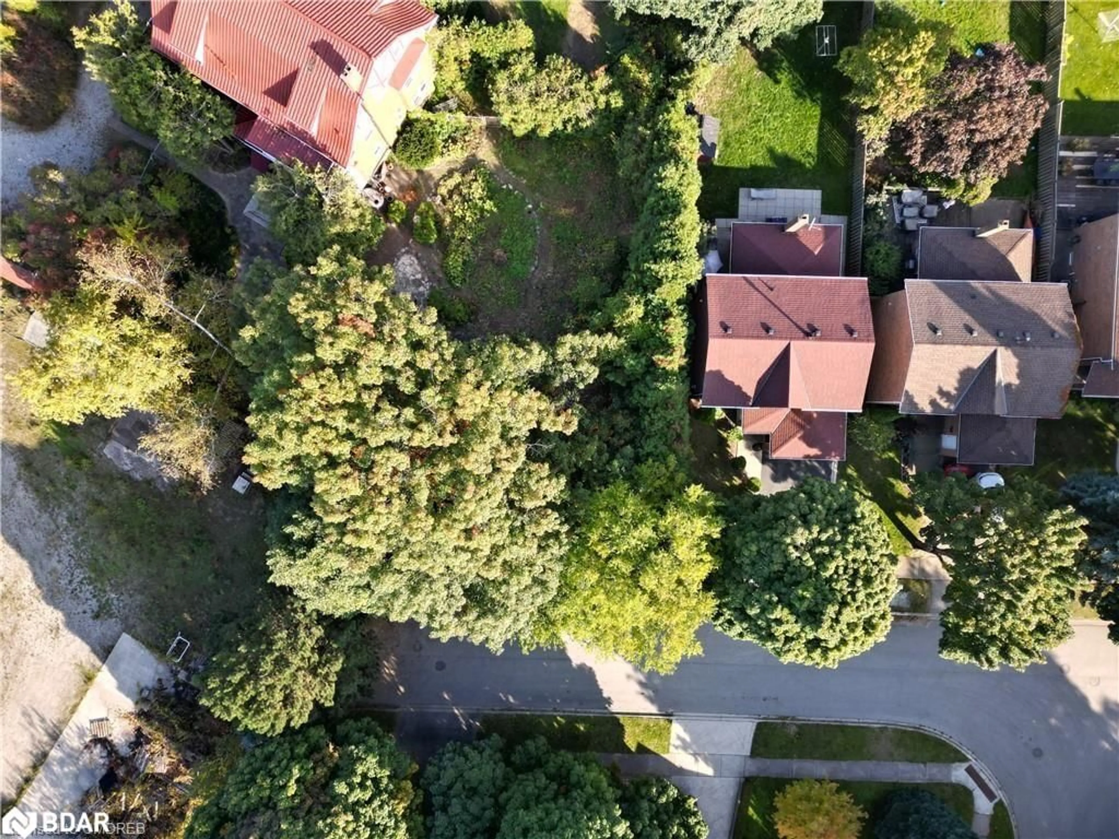 A pic from outside/outdoor area/front of a property/back of a property/a pic from drone, street for 0 Victoria St, Oakville Ontario L6L 5X8