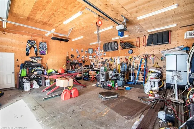 Additional property image - 725 Mud St