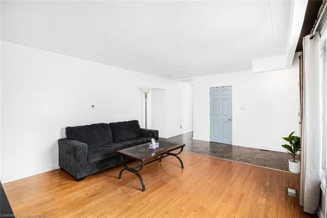 Additional property image - 725 Mud St