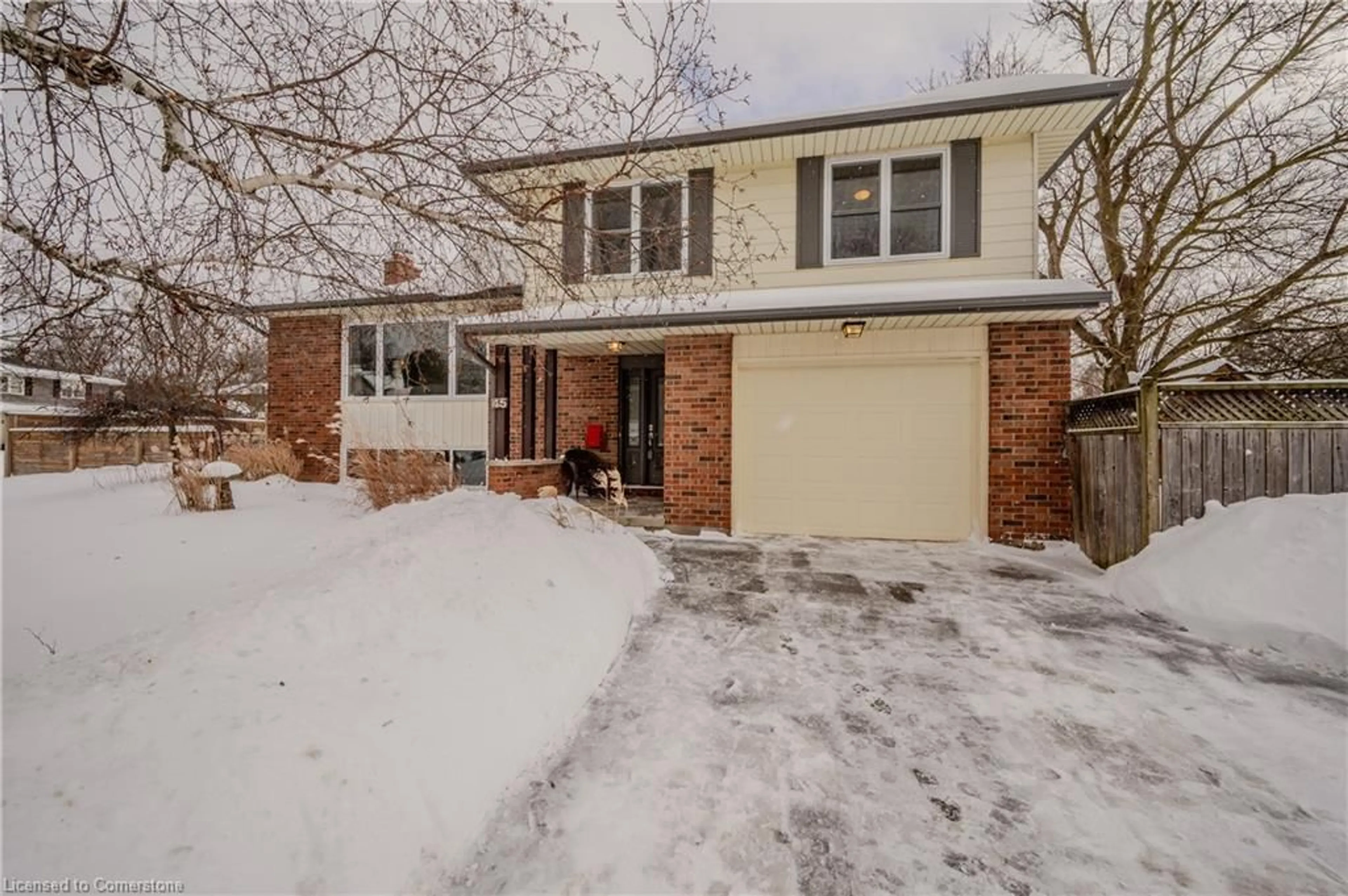 Home with brick exterior material, street for 45 Ridgeview Cres, Waterloo Ontario N2L 2R1