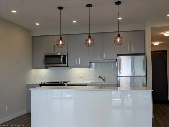 Additional property image - 15 Queen St Unit 1707