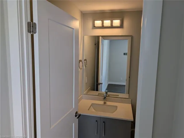 Additional property image - 15 Queen St Unit 1707