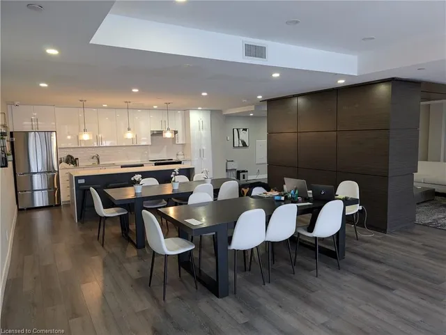 Additional property image - 15 Queen St Unit 1707