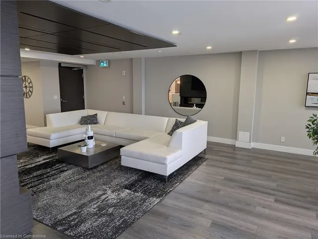 Additional property image - 15 Queen St Unit 1707