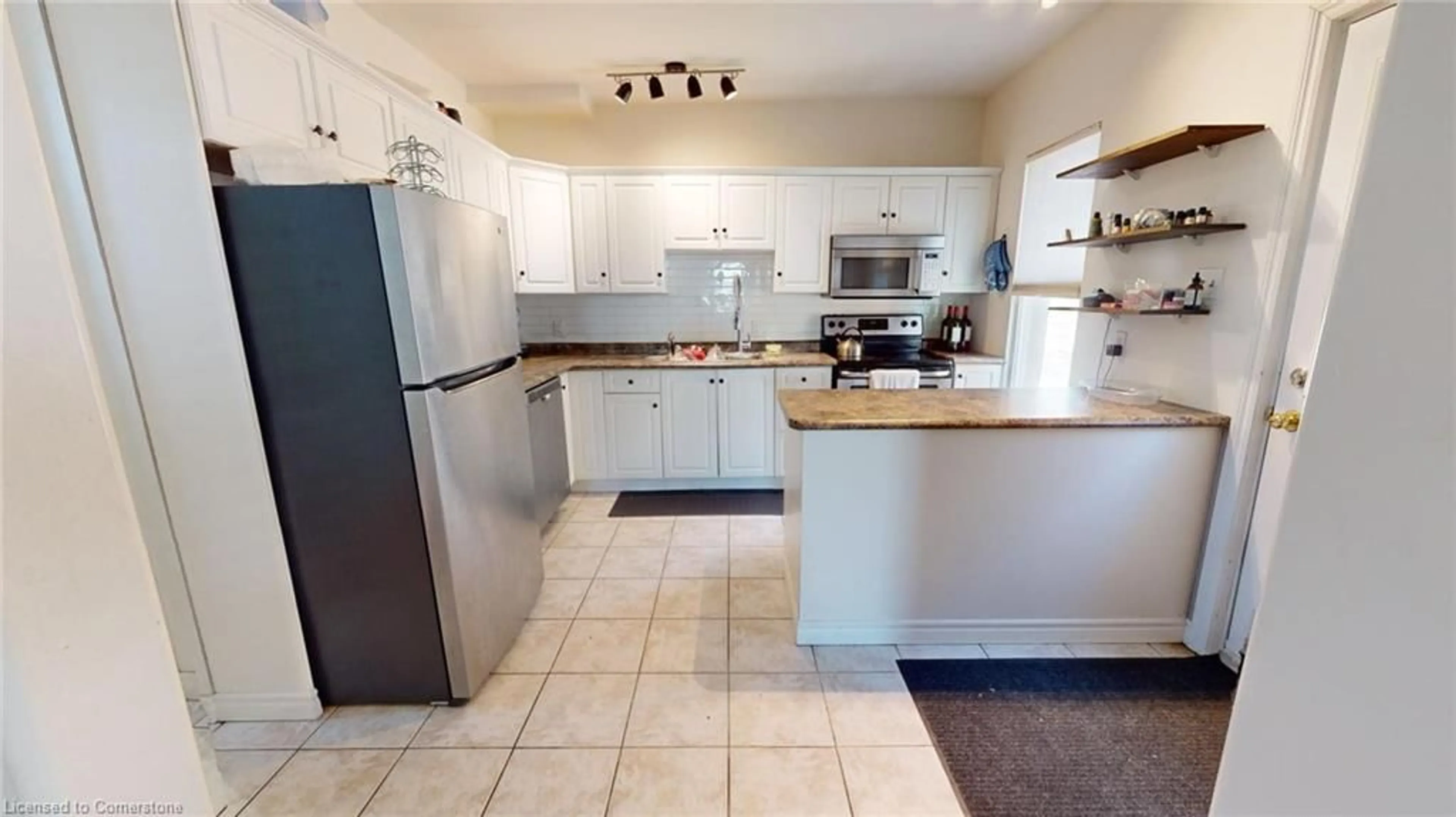 Standard kitchen, ceramic/tile floor for 22 Emilie St, Brantford Ontario N3S 1S4