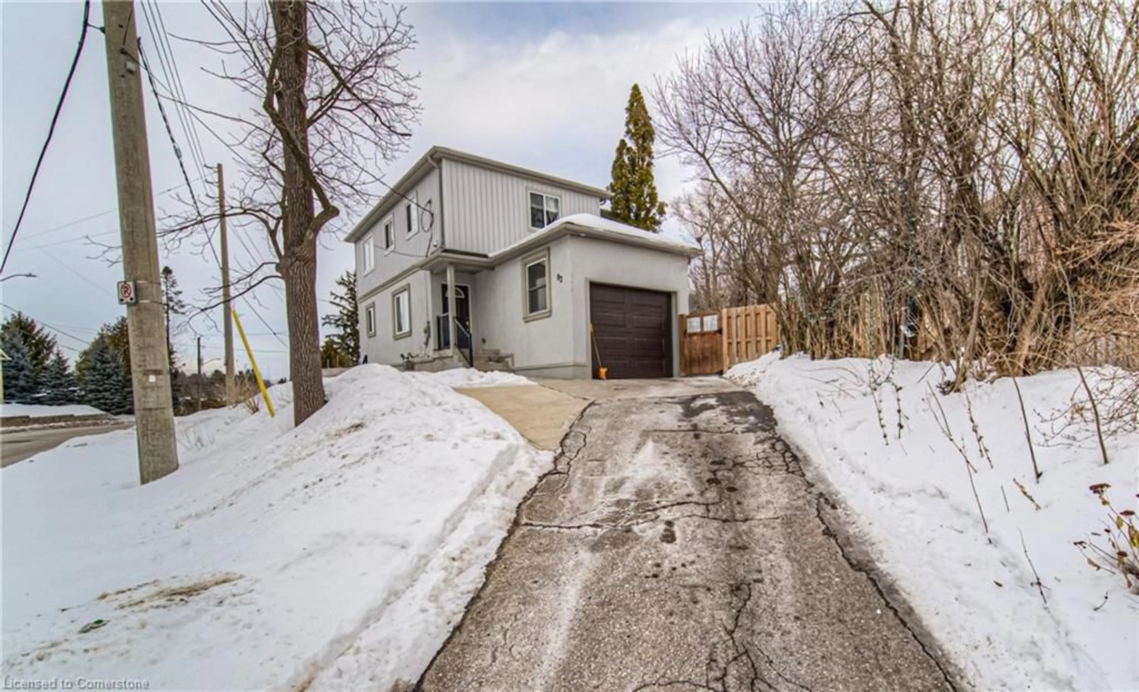 Unknown for 82 Woolwich St, Kitchener Ontario N2K 1S4