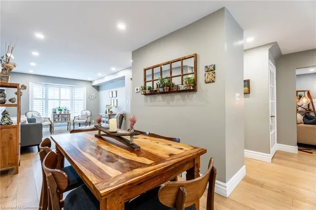 Additional property image - 371 Knightsbridge Cres