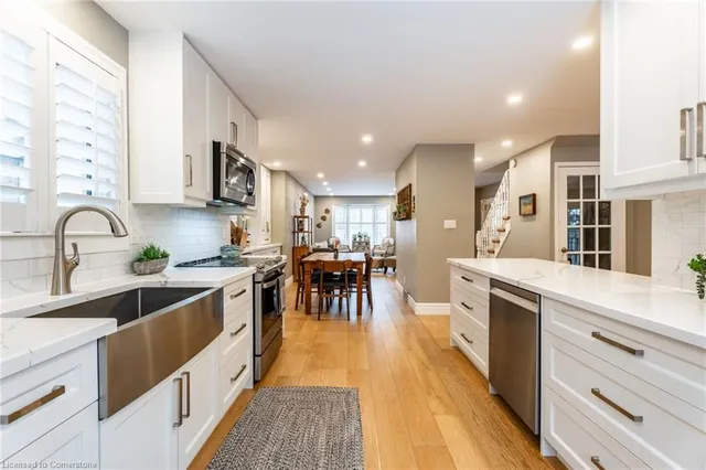 Additional property image - 371 Knightsbridge Cres