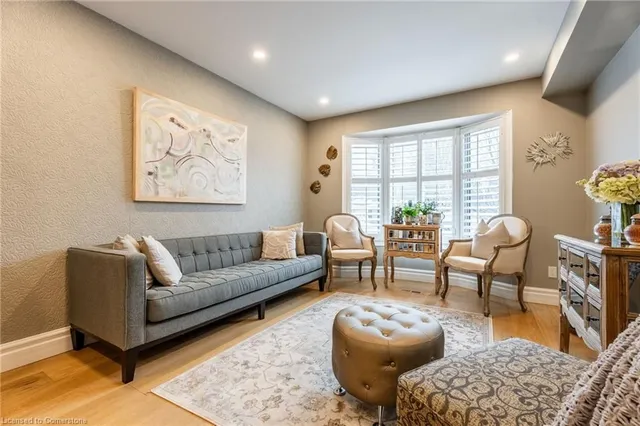 Additional property image - 371 Knightsbridge Cres