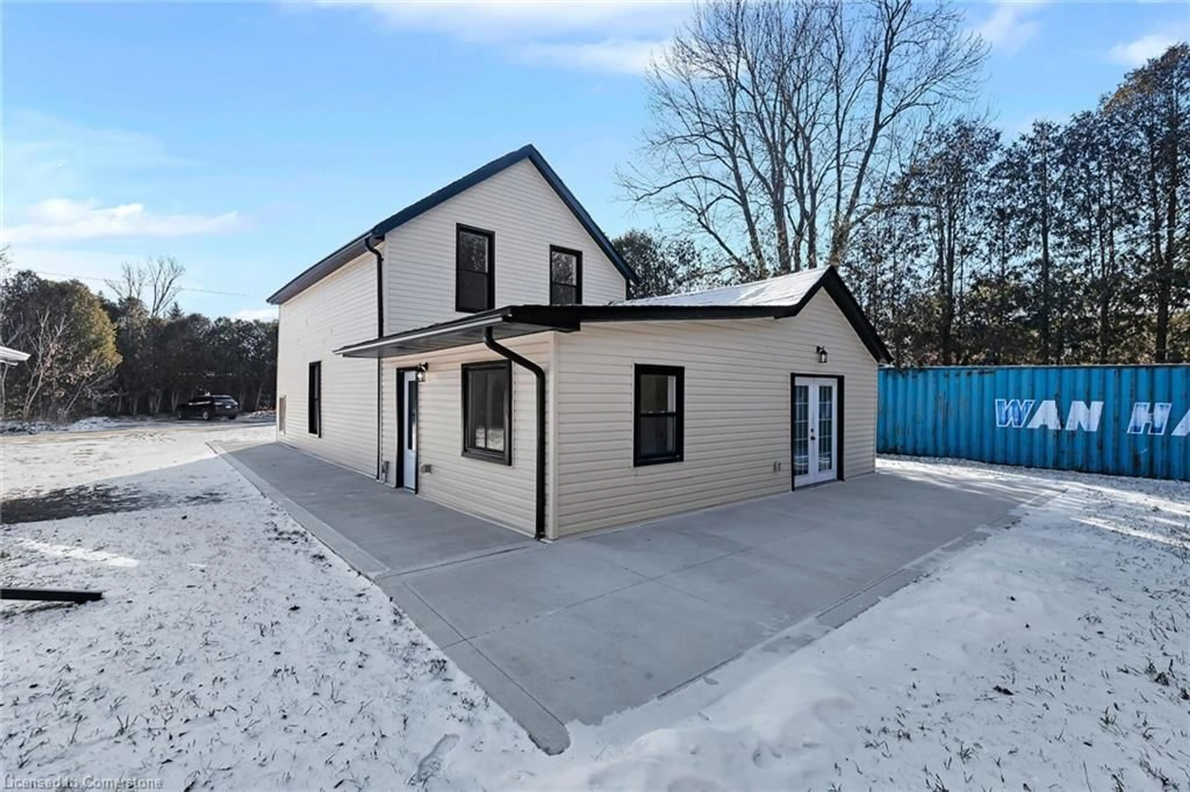 A pic from outside/outdoor area/front of a property/back of a property/a pic from drone, building for 120 Bridge St, Rockwood Ontario N0B 2K0