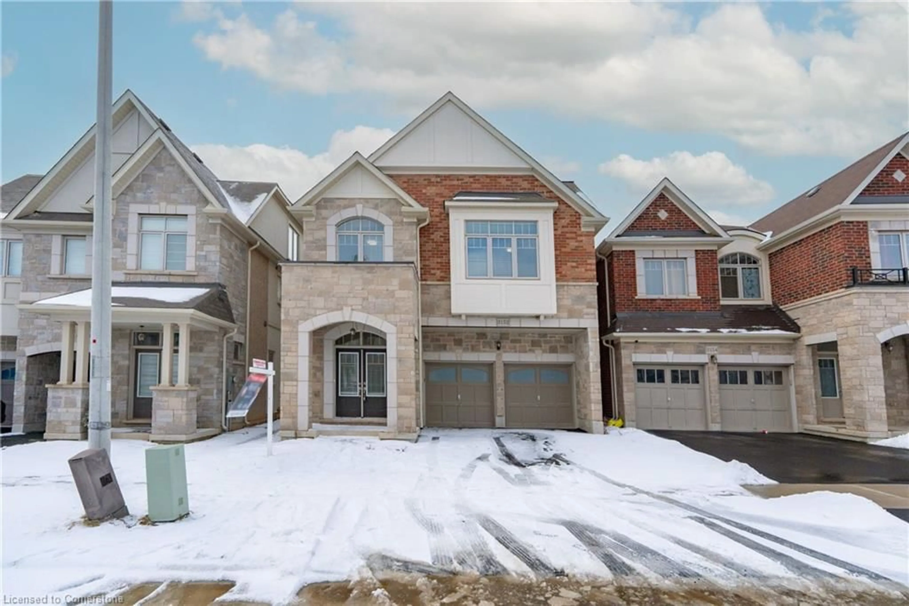 Home with brick exterior material, street for 3152 Goodyear Rd, Burlington Ontario L7M 1A2