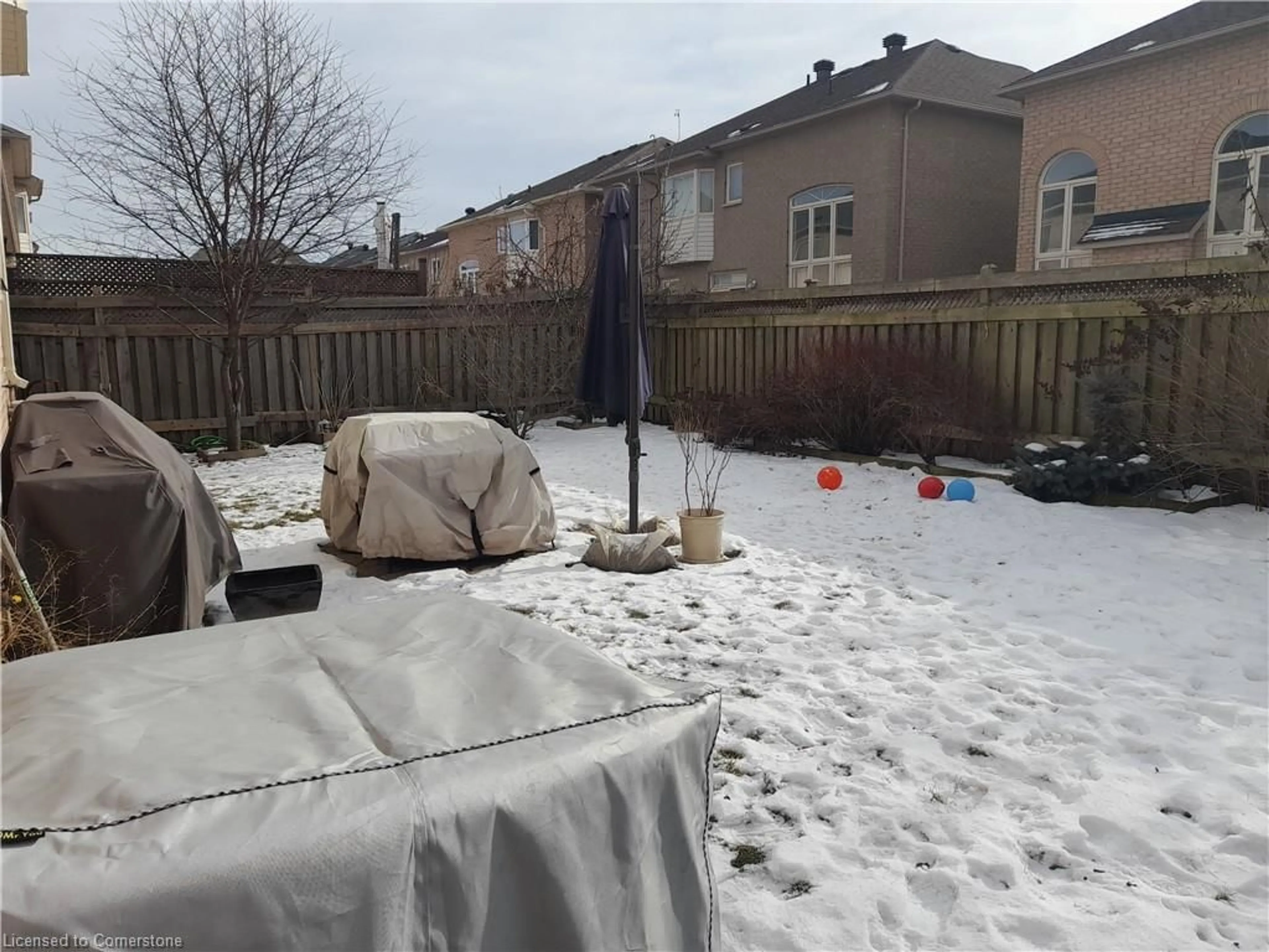 Patio, street for 59 Oakford Dr, Markham Ontario L6C 2Y7