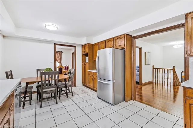 Additional property image - 739 Mud St