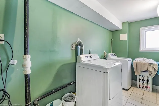 Additional property image - 739 Mud St