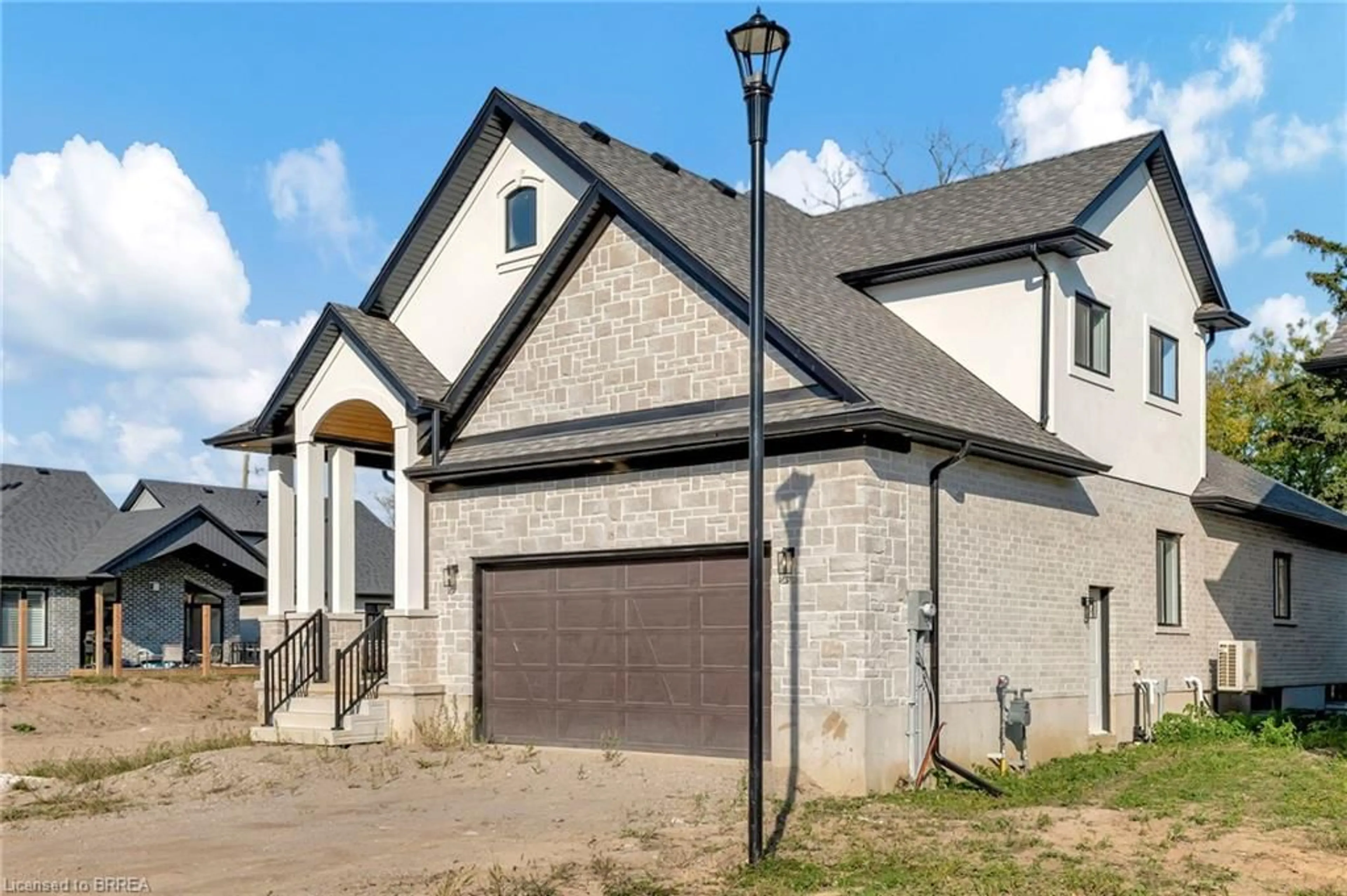 Home with brick exterior material, street for 242 Mount Pleasant St #18, Brantford Ontario N3T 1V1