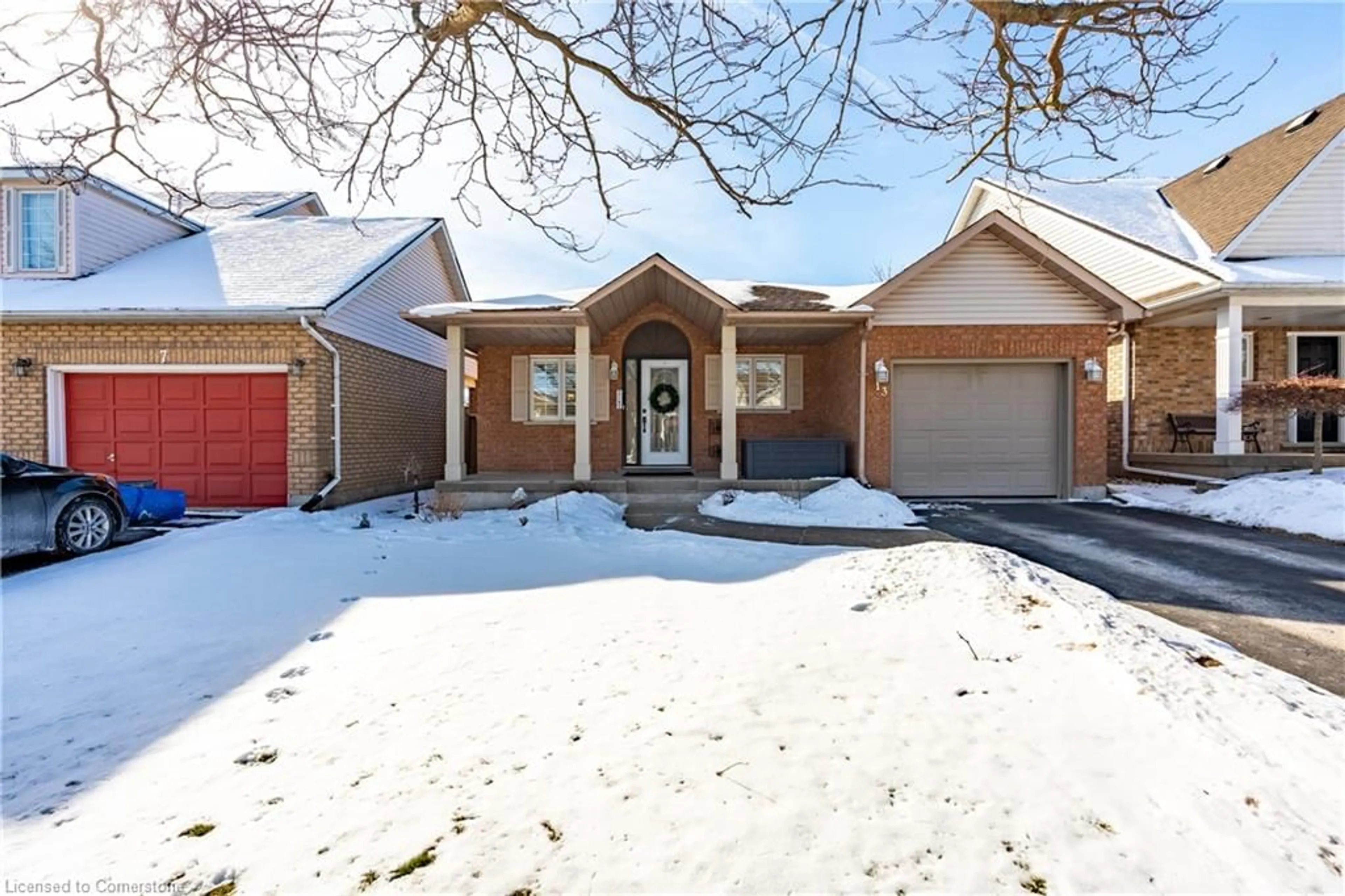 Home with brick exterior material, street for 13 Silvercrest Crt, Thorold Ontario L2V 5B4