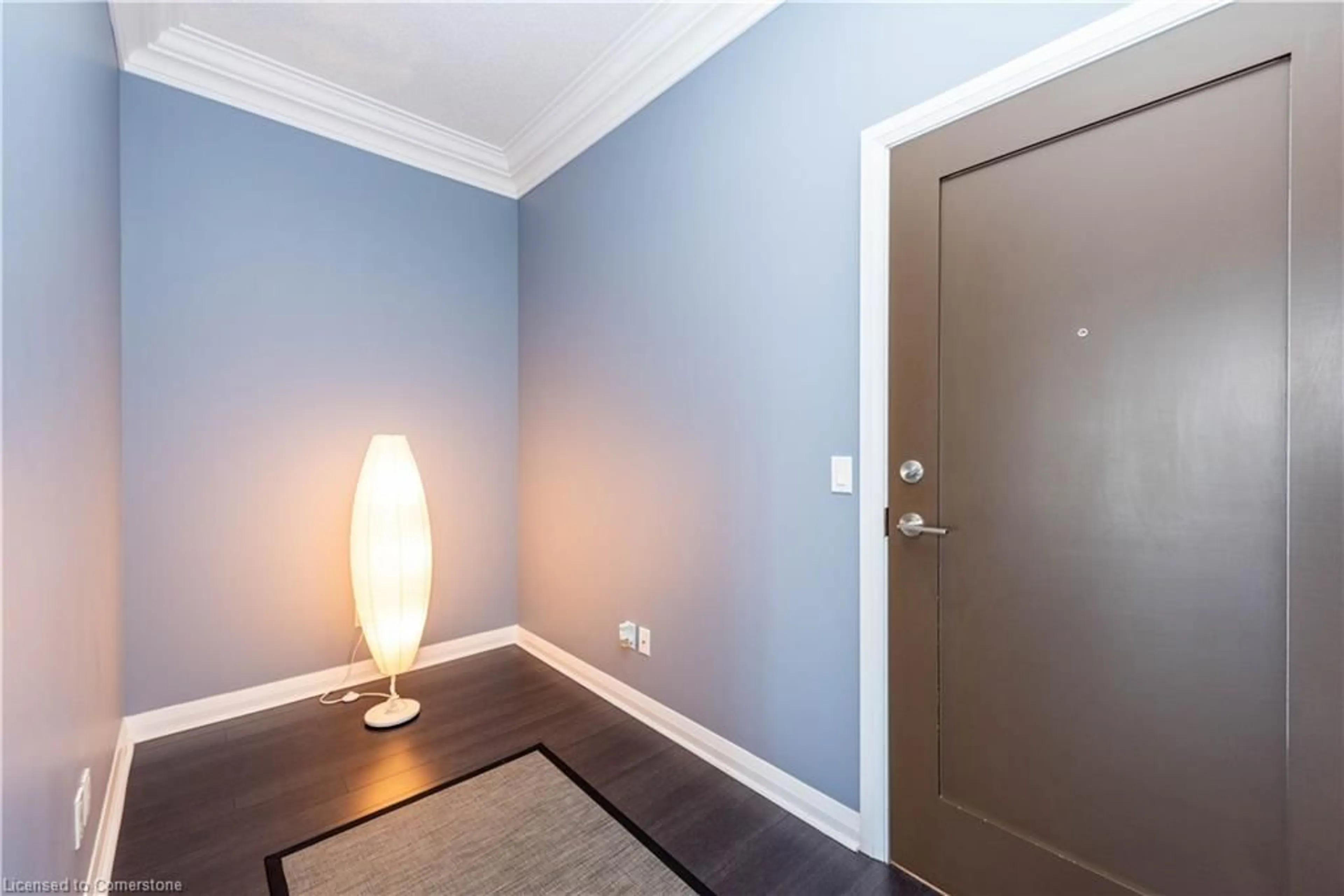 Indoor entryway for 55 Eglinton Ave #405, Peel Ontario L5R 0E4