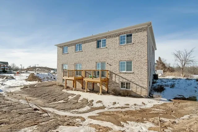 Additional property image - 44 Mccurdy Ave