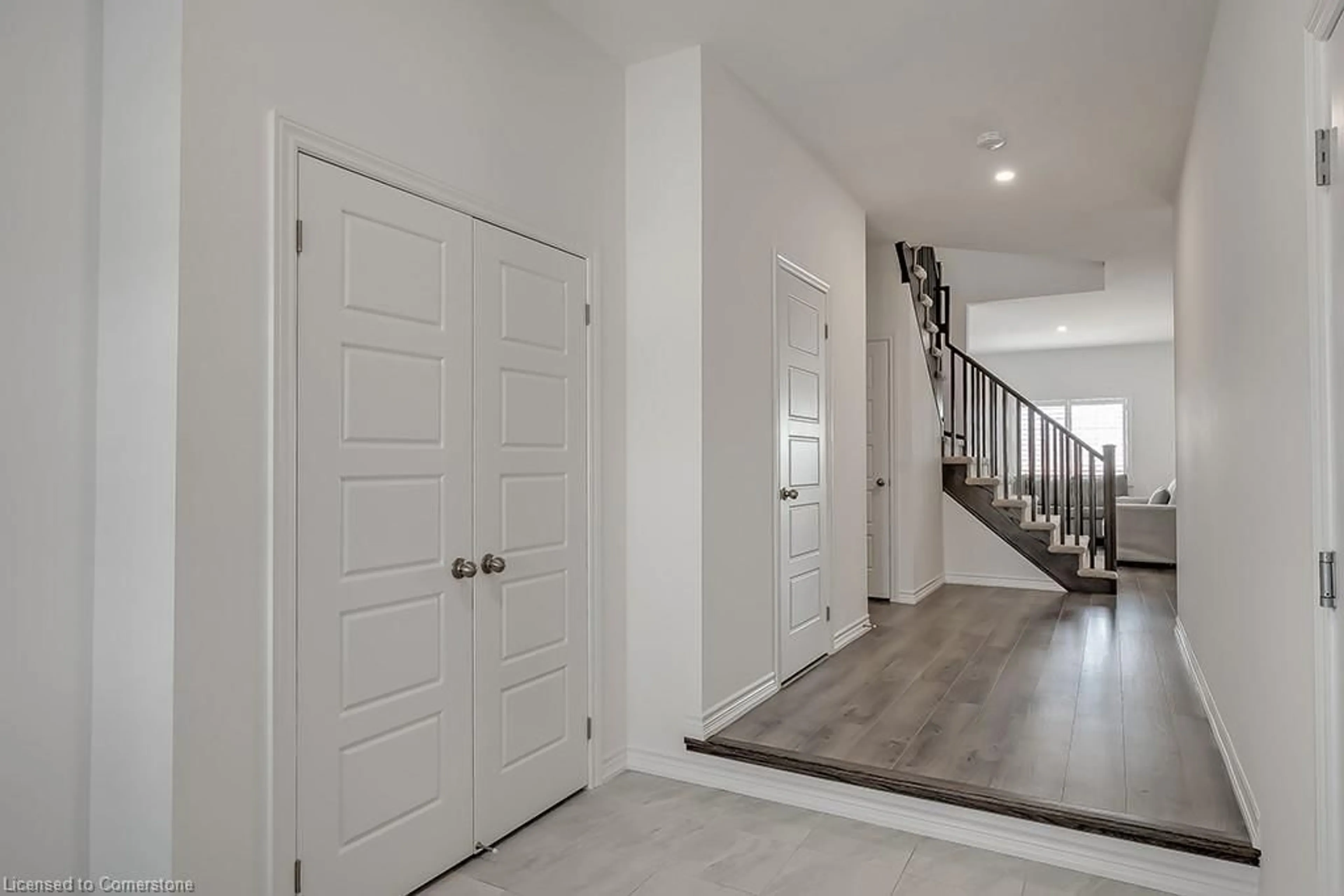 Indoor entryway for 44 Mccurdy Ave, Waterdown Ontario L8B 0T5