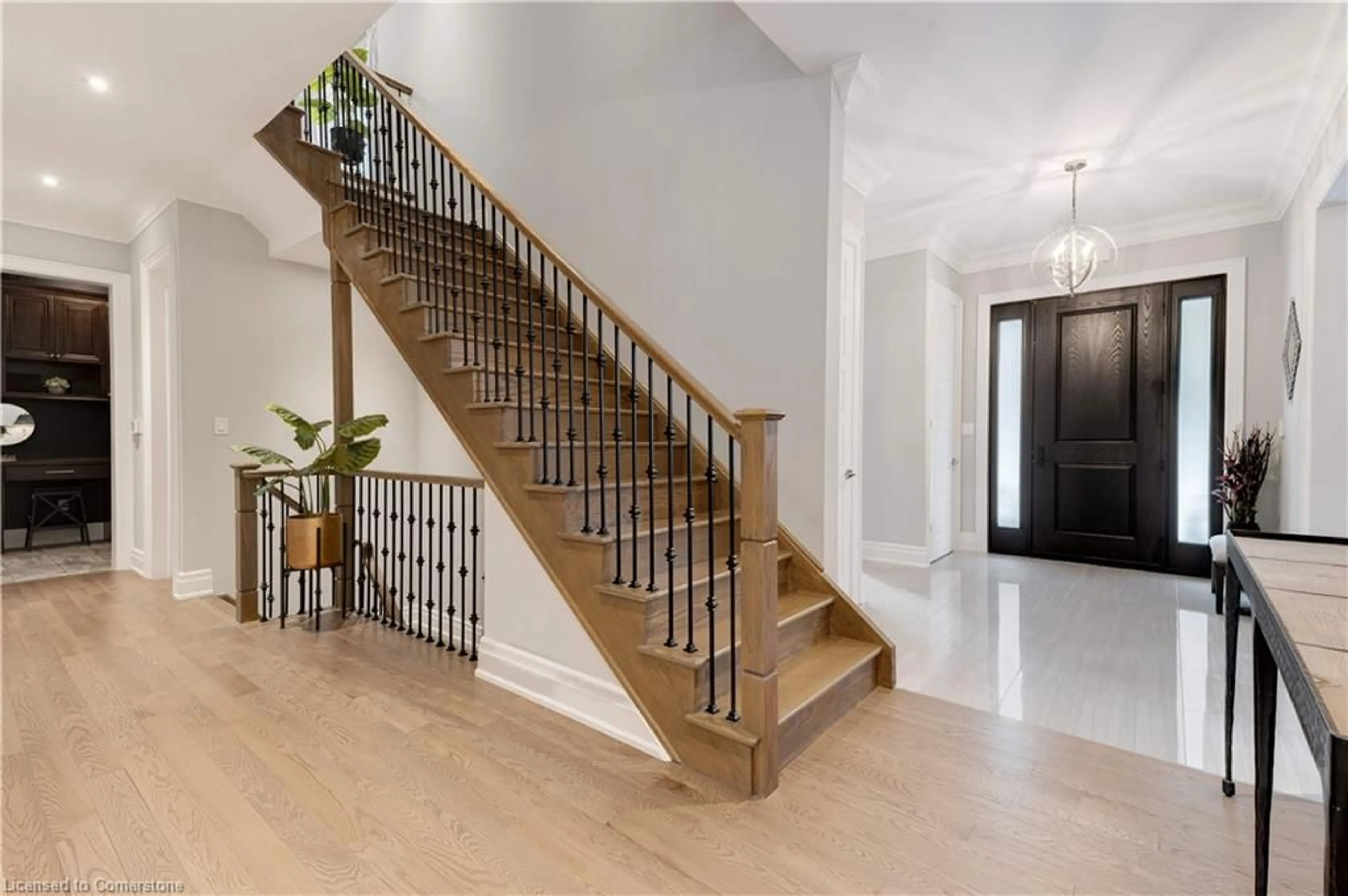 Stairs for 161 Fruitland Ave, Burlington Ontario L7N 1W6