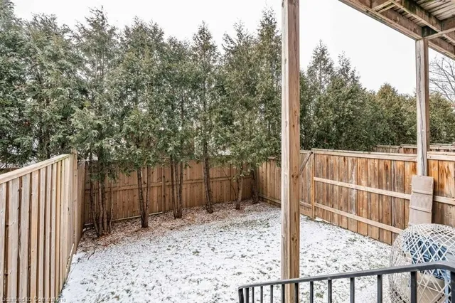 Additional property image - 2220 Queensway Dr Unit 13