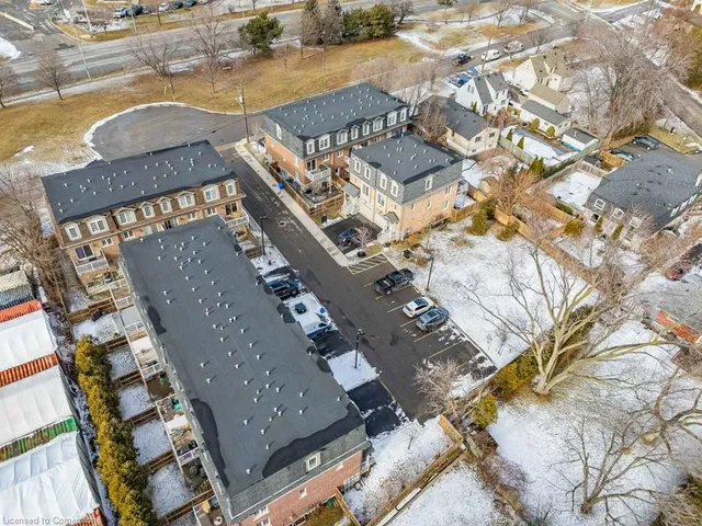 Additional property image - 2220 Queensway Dr Unit 13