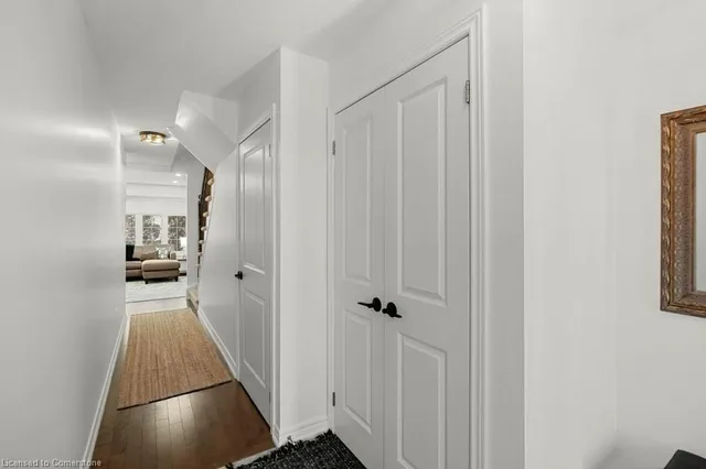 Additional property image - 2220 Queensway Dr Unit 13