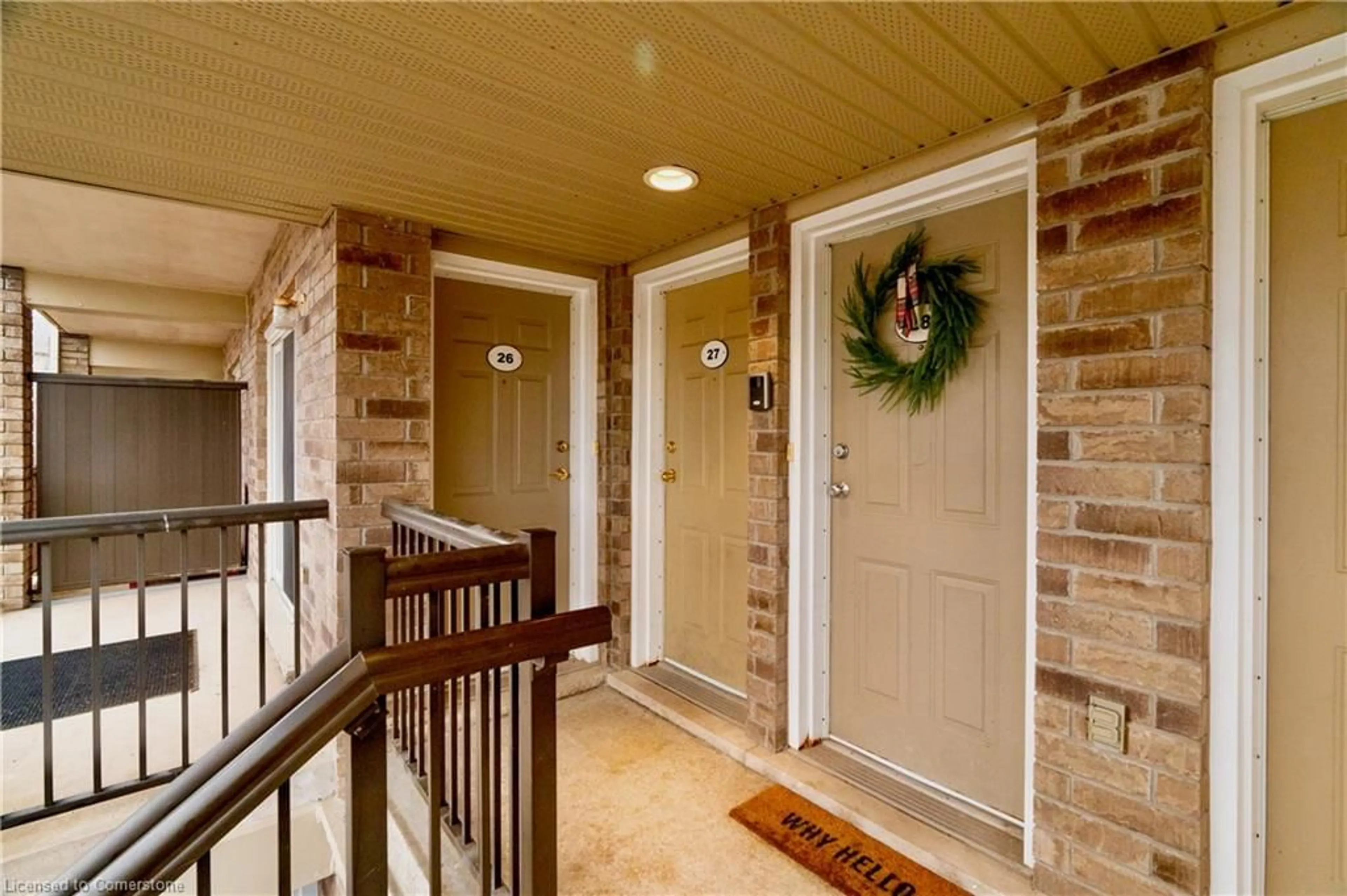 Indoor entryway for 35 Mountford Dr #27, Guelph Ontario N1E 0G6