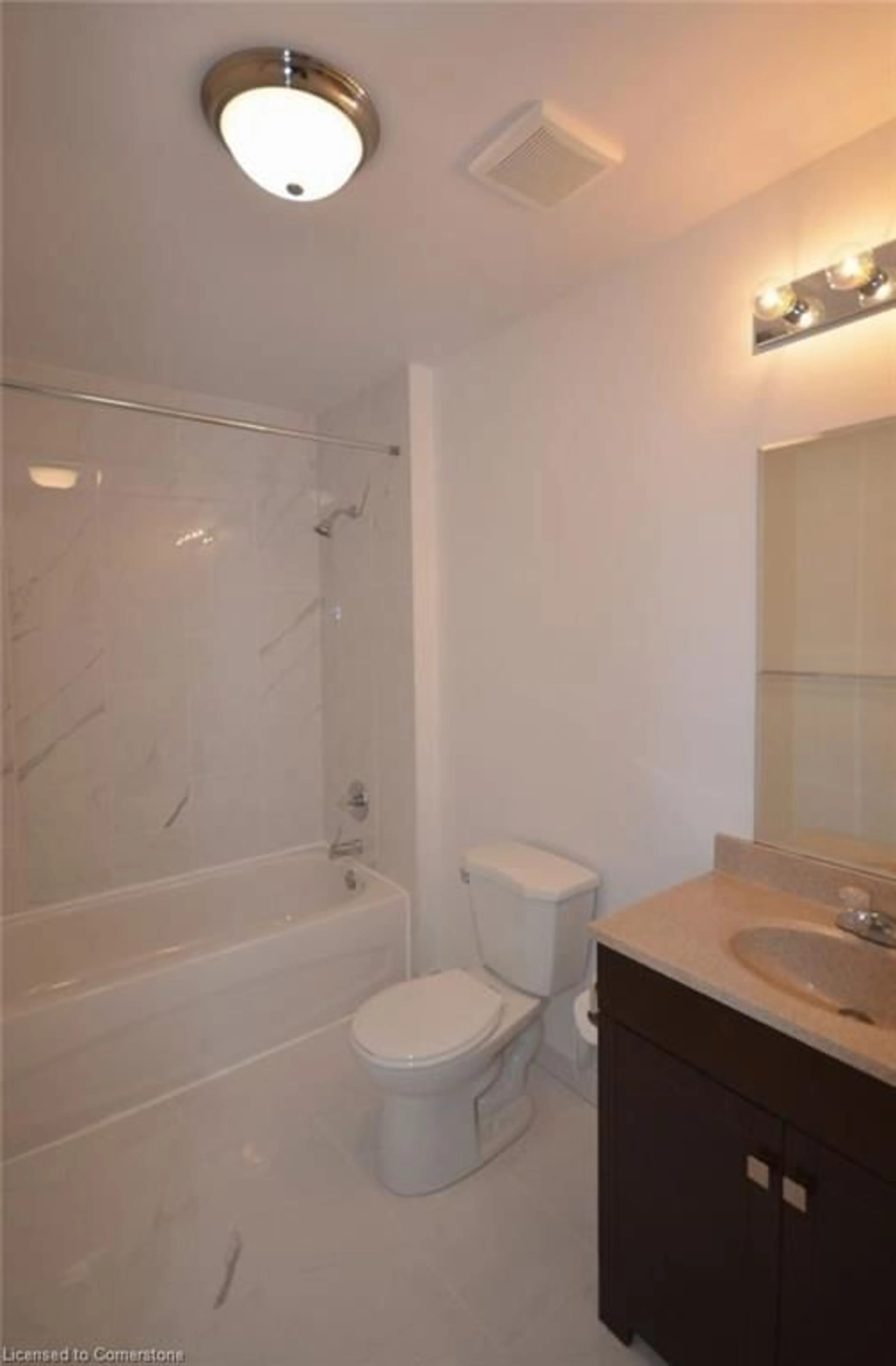 Standard bathroom, unknown for 279 Wentworth St, Hamilton Ontario L8L 5V9