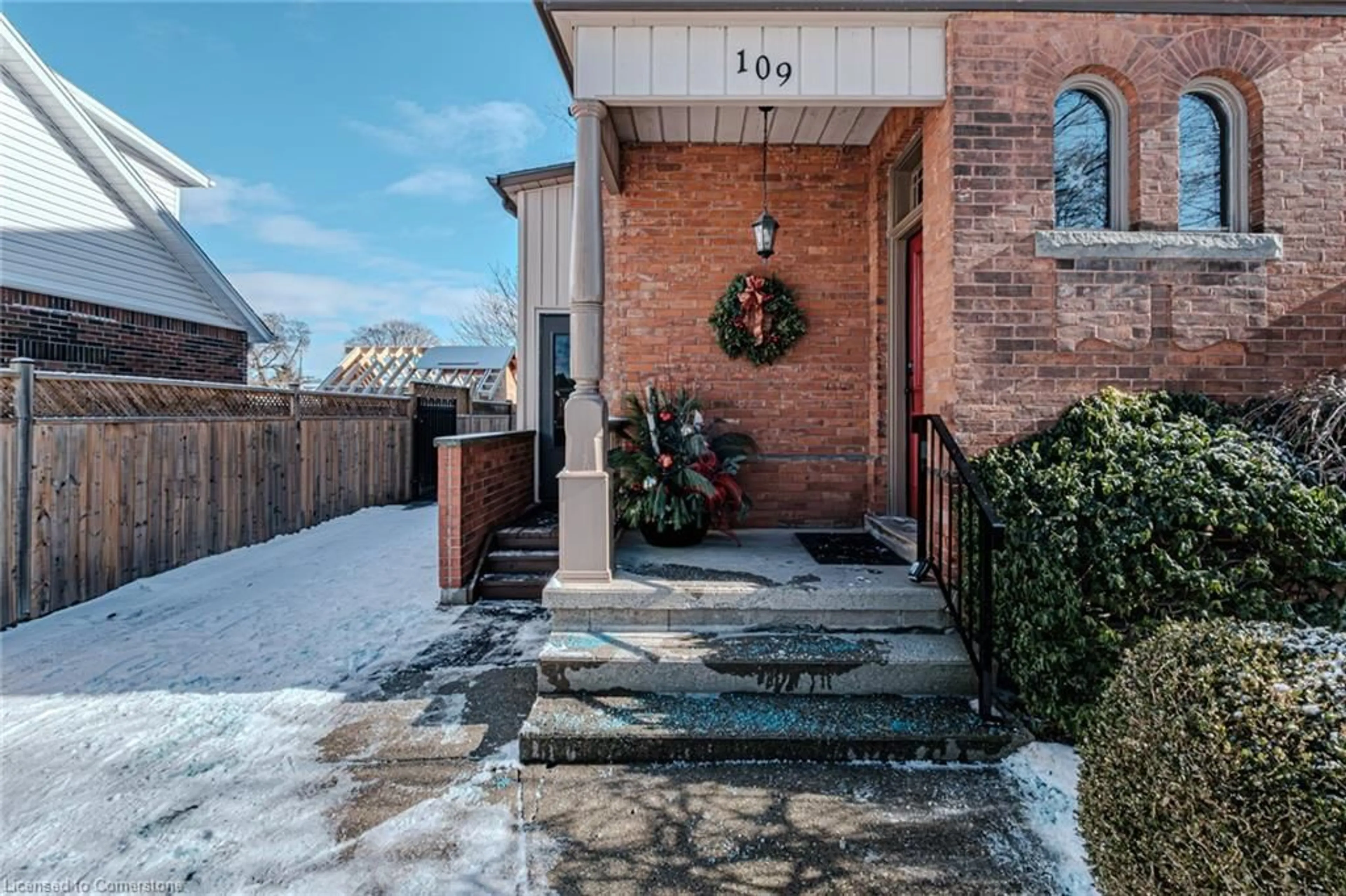 Home with brick exterior material, street for 109 Talbot St, Simcoe Ontario N3Y 3W6