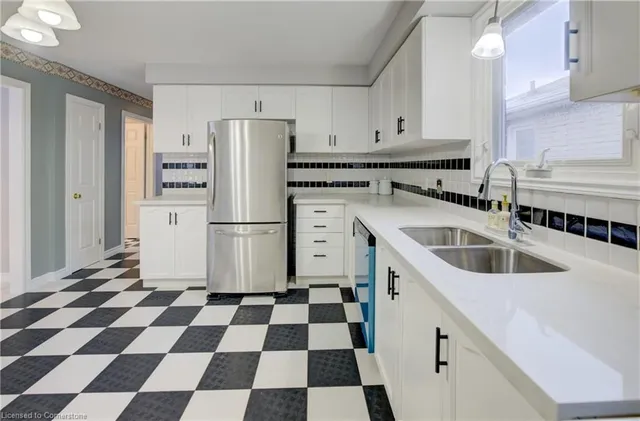 Additional property image - 62 Robson Cres