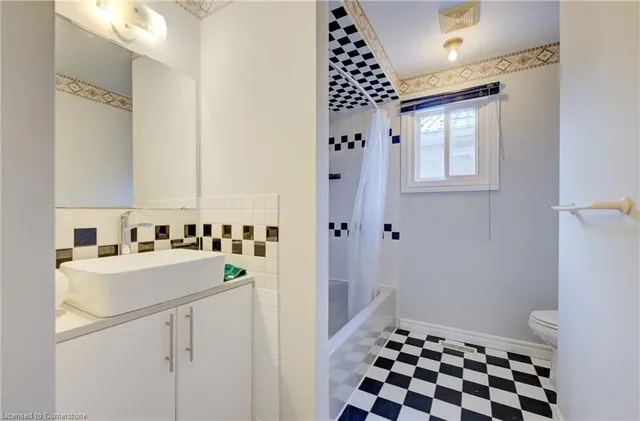 Additional property image - 62 Robson Cres