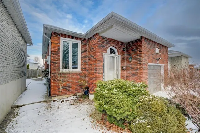 Additional property image - 62 Robson Cres