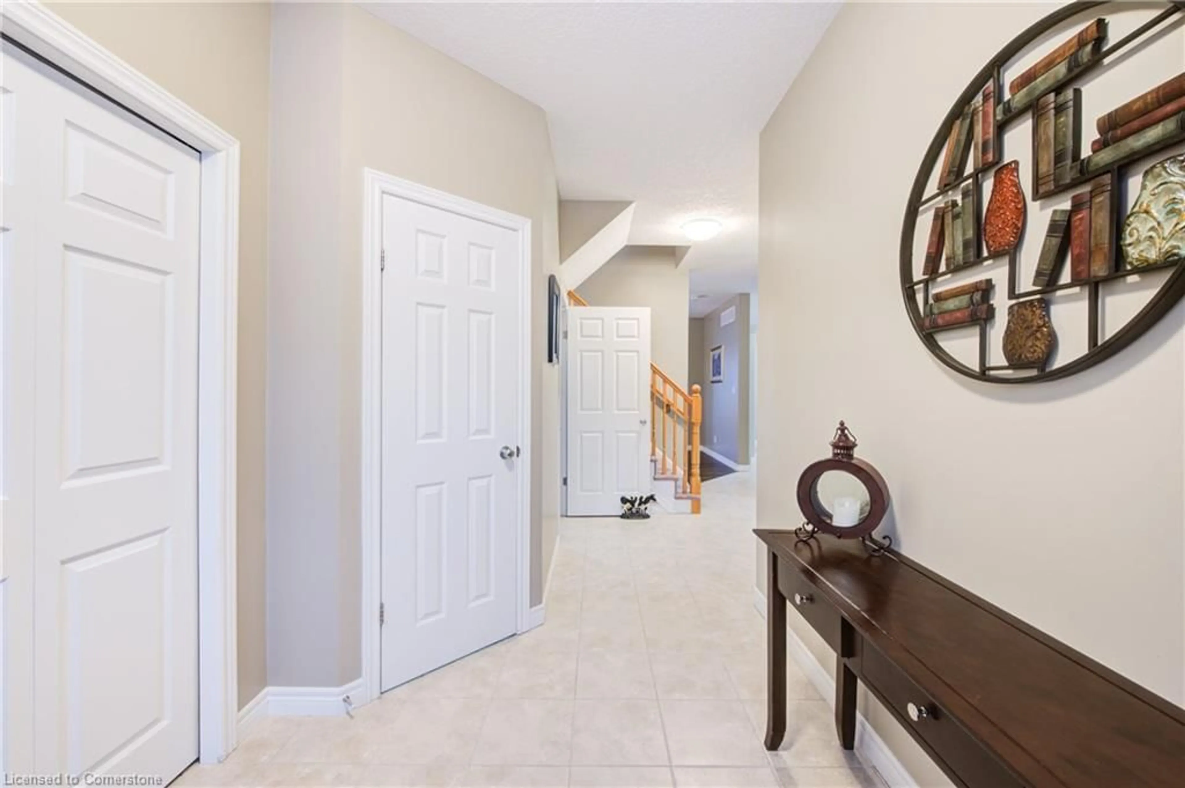 Indoor entryway for 57 Hunsberger Dr, Baden Ontario N3A 4S5