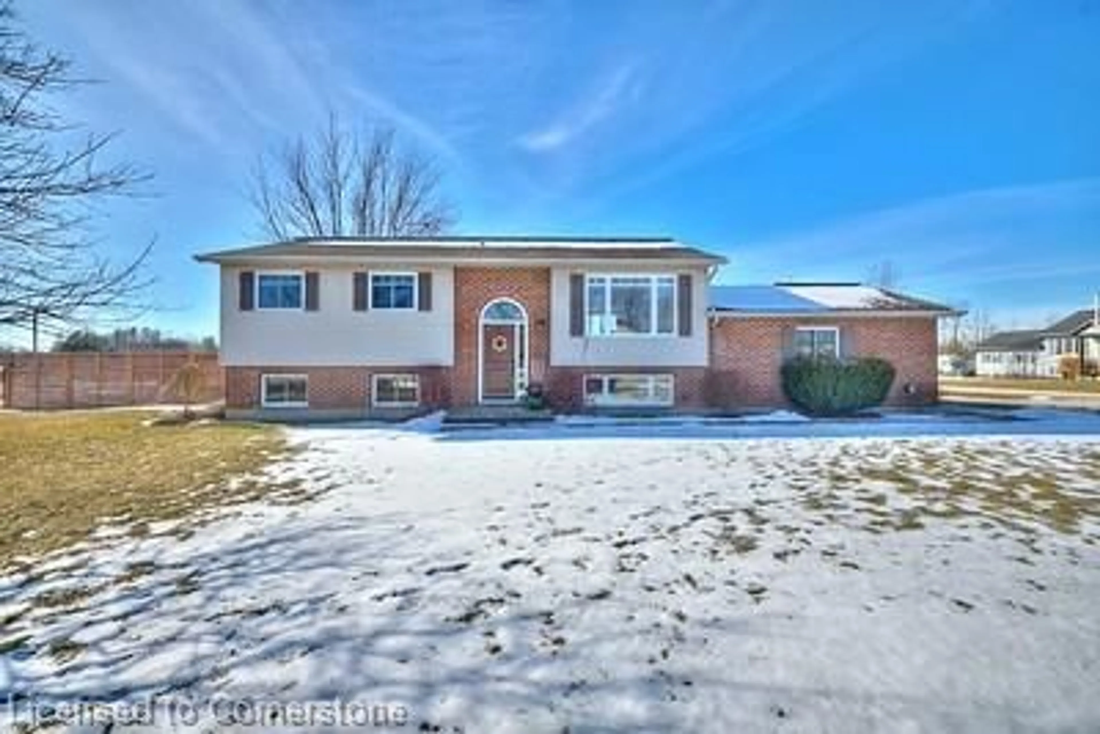 Home with brick exterior material, street for 5286 Beavercreek Cres, Wellandport Ontario L0R 2J0